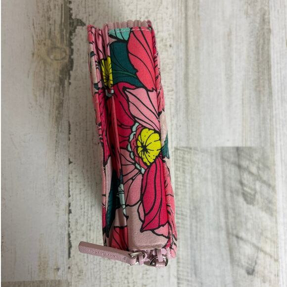 Vera Bradley vintage floral cotton wristlet wallet zip pink green purse bag - Picture 3 of 7